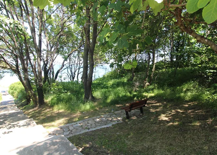 Apartment Menada In Vris *